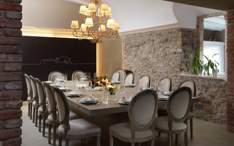 Comedor interior cerca de la cocina 